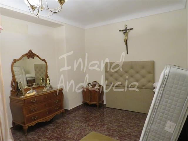 4 chambre Maison de Ville à vendre à Martos avec garage - 78 000 € (Ref: 9269061)