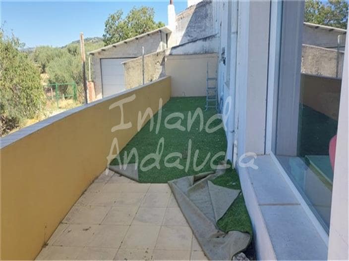 3 bedroom Townhouse for sale in Charilla with garage - € 160,000 (Ref: 9271982)