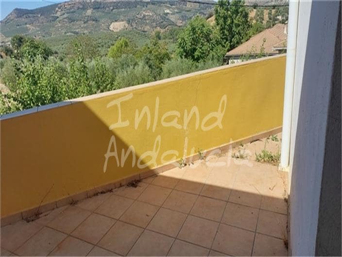 3 bedroom Townhouse for sale in Charilla with garage - € 160,000 (Ref: 9271982)