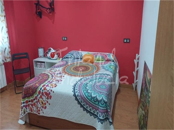 3 bedroom Townhouse for sale in Charilla with garage - € 160,000 (Ref: 9271982)