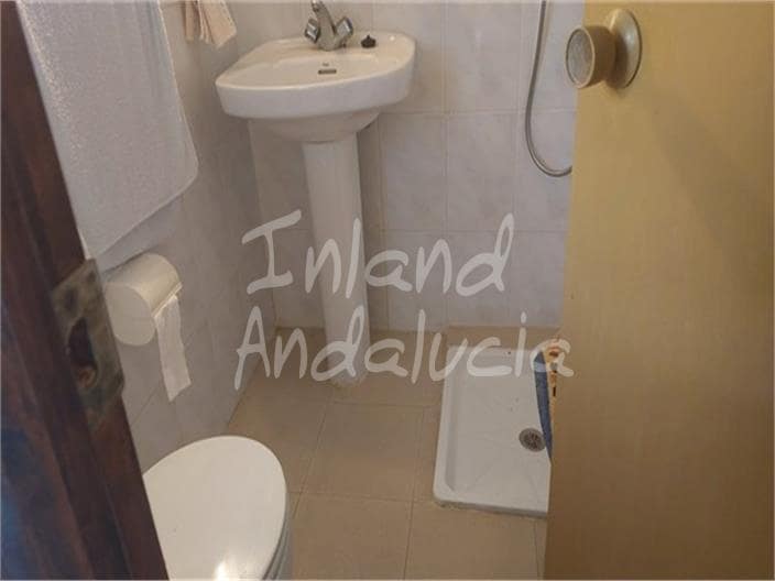 6 soveværelse Finca/Landehus til salg i Iznajar med garage - € 182.000 (Ref: 9275408)