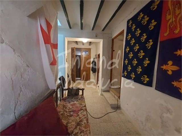 5 slaapkamer Huis te koop in Alcalá la Real - € 43.000 (Ref: 9294110)