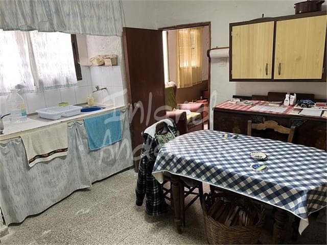 5 slaapkamer Huis te koop in Alcalá la Real - € 43.000 (Ref: 9294110)