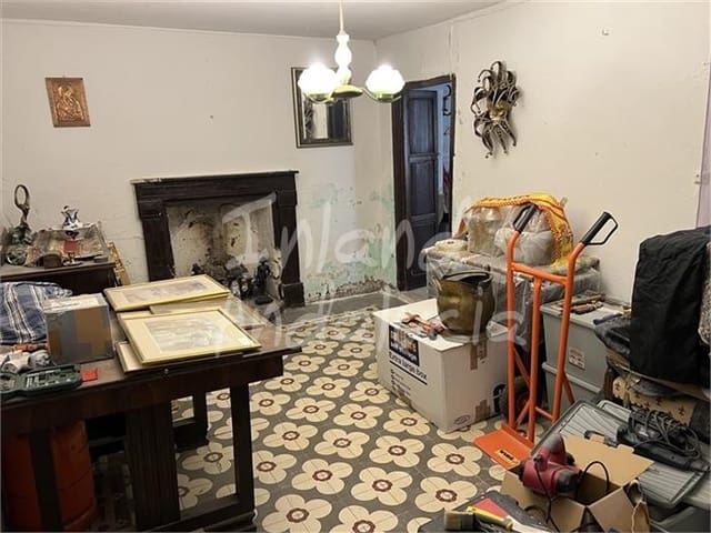 5 slaapkamer Huis te koop in Alcalá la Real - € 43.000 (Ref: 9294110)