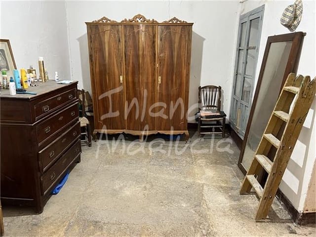 5 slaapkamer Huis te koop in Alcalá la Real - € 43.000 (Ref: 9294110)
