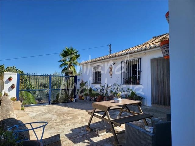 4 slaapkamer Finca/Landhuis te koop in Antequera - € 138.000 (Ref: 9296534)