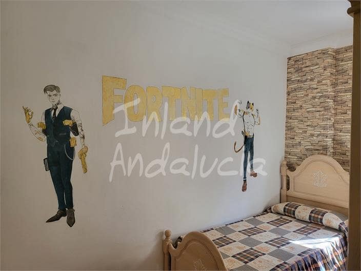 4 soveværelse Villa til salg i Puente Genil med swimmingpool garage - € 230.000 (Ref: 9300333)