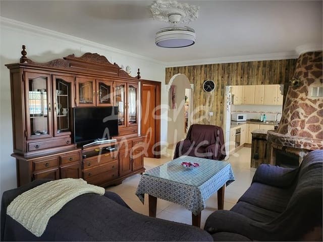 4 chambre Villa/Maison à vendre à Palomar, Puente Genil avec piscine garage - 230 000 € (Ref: 9300333)