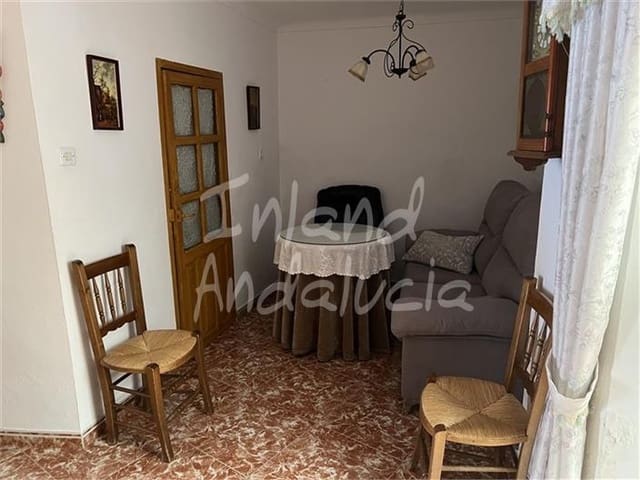 5 bedroom Townhouse for sale in Luque - € 68,000 (Ref: 9300334)