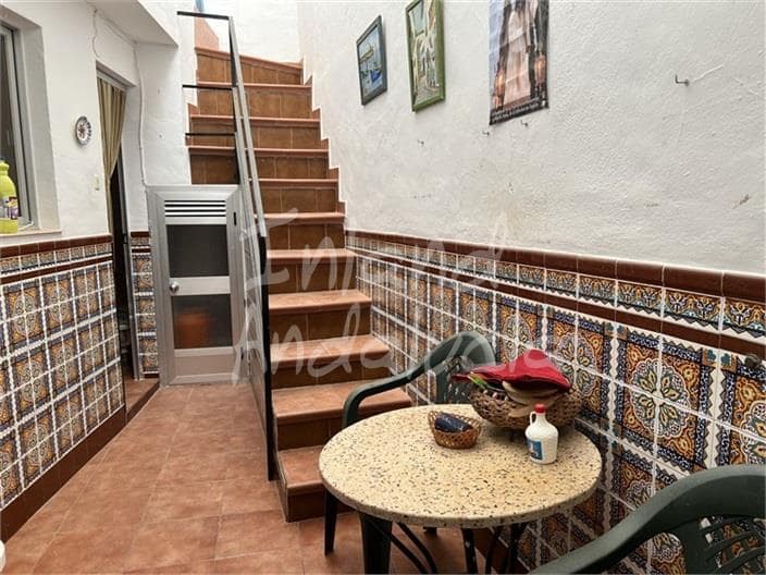 5 slaapkamer Huis te koop in Luque - € 68.000 (Ref: 9300334)