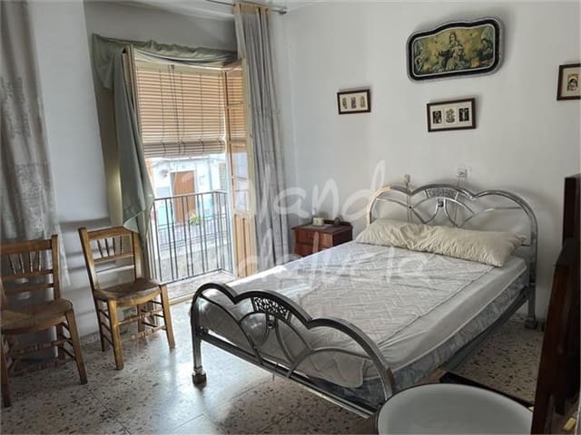 6 soverom Hus til salgs i Luque med garasje - € 108 000 (Ref: 9302913)