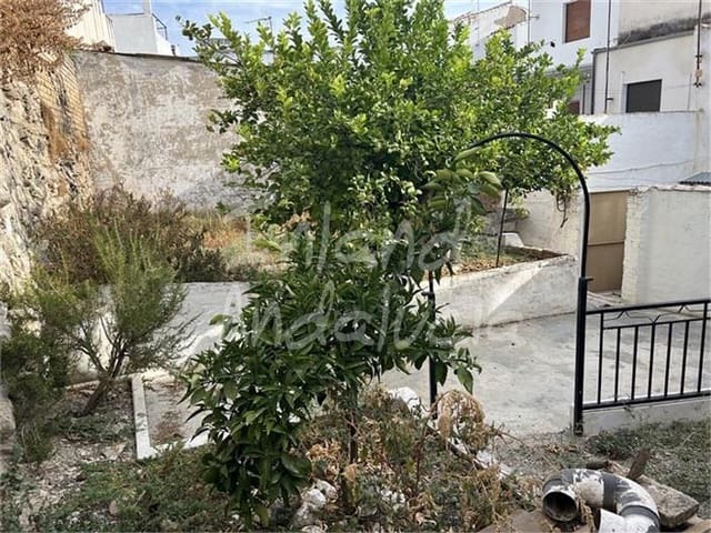 6 soverom Hus til salgs i Luque med garasje - € 108 000 (Ref: 9302913)