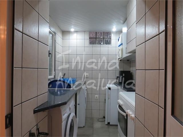 3 slaapkamer Huis te koop in Bobadilla de Alcaudete, Alcaudete met garage - € 78.000 (Ref: 9312190)