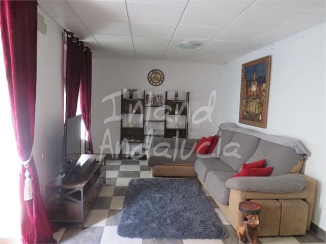 3 slaapkamer Huis te koop in Bobadilla de Alcaudete, Alcaudete met garage - € 78.000 (Ref: 9312190)