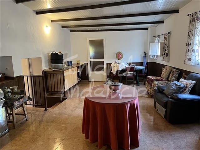 4 soveværelse Byhus til salg i La Rabita, Alcalá la Real - € 110.000 (Ref: 9312191)