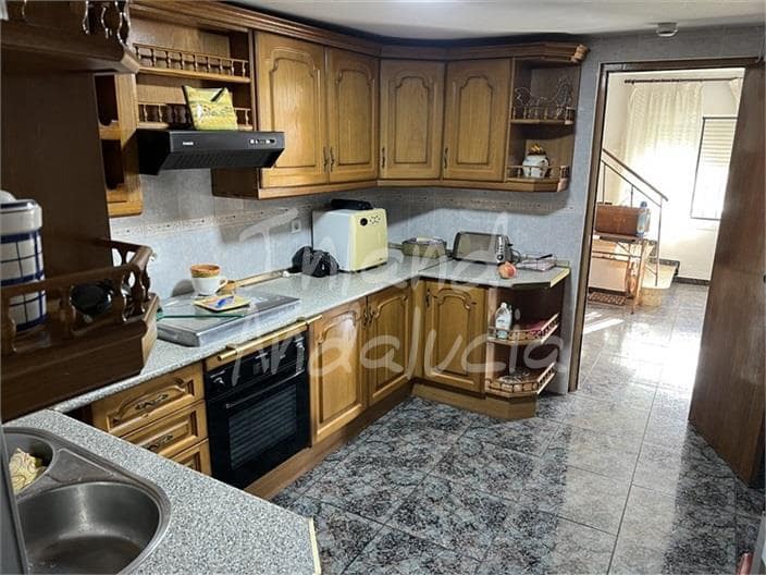 4 soverom Hus til salgs i La Rabita - € 110 000 (Ref: 9312191)