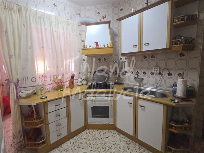 3 bedroom Apartment for sale in Zafarraya - € 120,000 (Ref: 9320035)