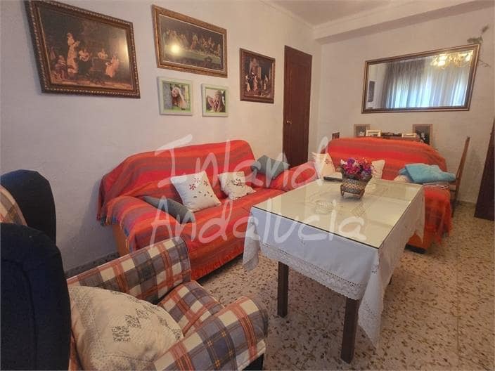 3 bedroom Apartment for sale in Zafarraya - € 120,000 (Ref: 9320035)