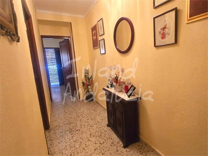3 bedroom Apartment for sale in Zafarraya - € 120,000 (Ref: 9320035)
