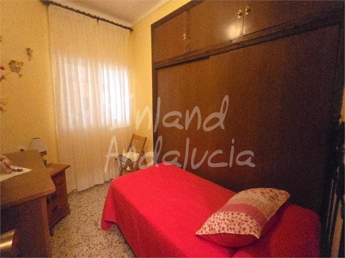3 bedroom Apartment for sale in Zafarraya - € 120,000 (Ref: 9320035)
