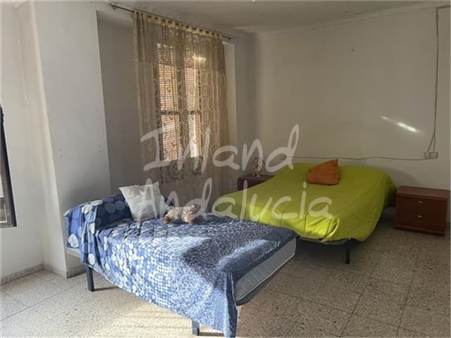 3 soveværelse Byhus til salg i Luque med garage - € 58.000 (Ref: 9337353)