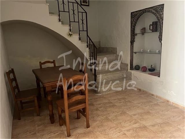 3 soveværelse Byhus til salg i Luque med garage - € 58.000 (Ref: 9337353)