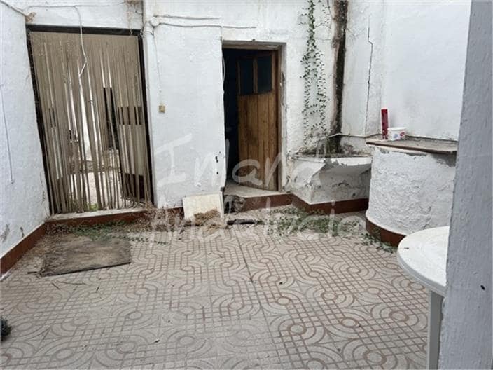 3 soveværelse Byhus til salg i Luque med garage - € 58.000 (Ref: 9337353)