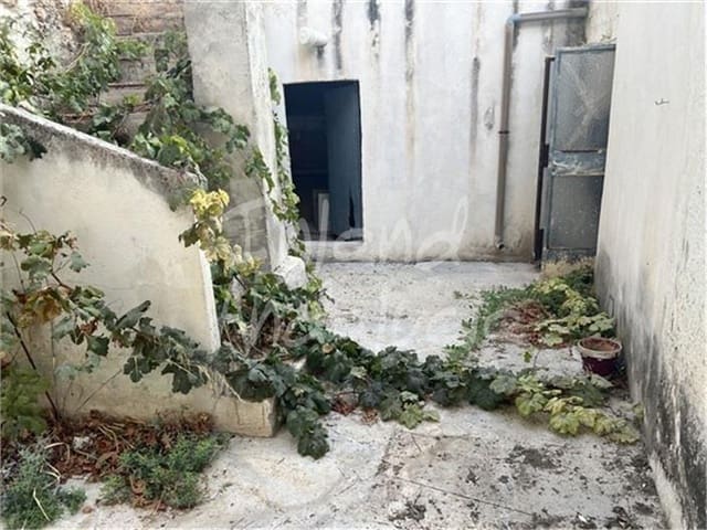 3 soveværelse Byhus til salg i Luque med garage - € 58.000 (Ref: 9337353)