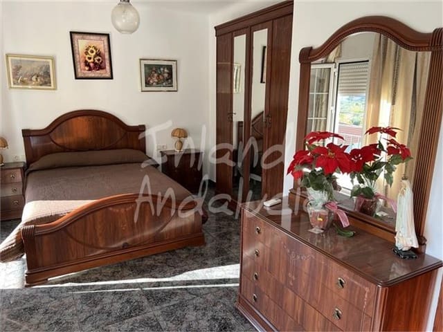 4 slaapkamer Huis te koop in Luque - € 37.000 (Ref: 9340439)