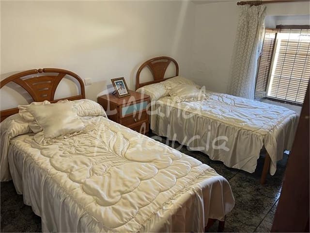 4 slaapkamer Huis te koop in Luque - € 37.000 (Ref: 9340439)