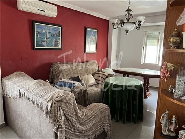 3 soveværelse Byhus til salg i Castillo de Locubín med garage - € 57.000 (Ref: 9340440)