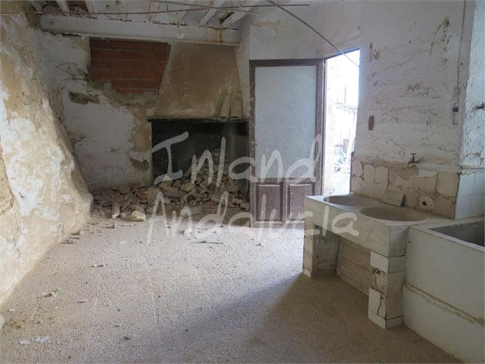 10 soveværelse Byhus til salg i Martos med swimmingpool - € 79.000 (Ref: 9340441)