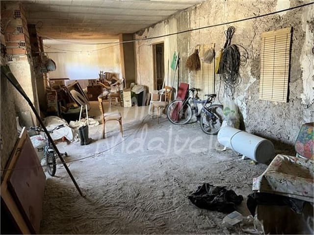 5 soverom Hus til salgs i Luque med garasje - € 99 000 (Ref: 9344209)