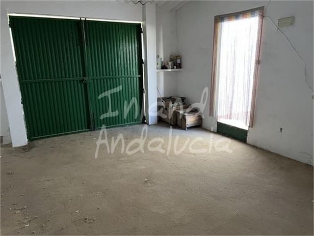 6 soveværelse Byhus til salg i Rute med garage - € 80.000 (Ref: 9346654)