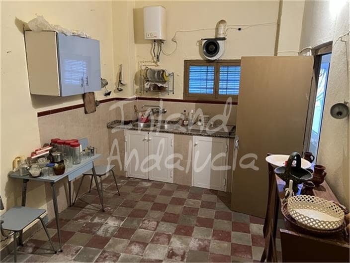 6 soveværelse Byhus til salg i Rute med garage - € 80.000 (Ref: 9346654)