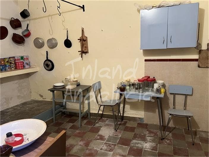 6 soveværelse Byhus til salg i Rute med garage - € 80.000 (Ref: 9346654)