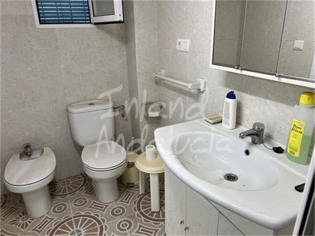 6 soveværelse Byhus til salg i Rute med garage - € 80.000 (Ref: 9346654)