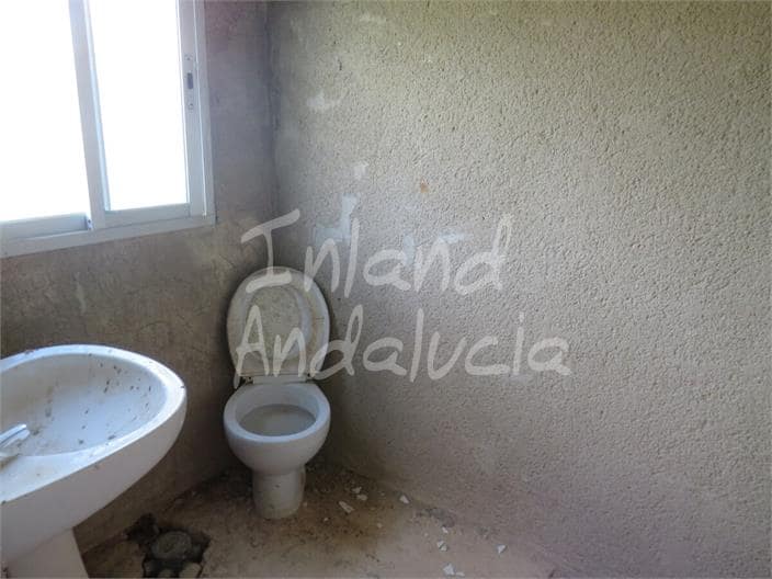 3 slaapkamer Finca/Landhuis te koop in Martos met garage - € 90.000 (Ref: 9348854)