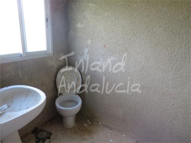 3 slaapkamer Finca/Landhuis te koop in Martos met garage - € 90.000 (Ref: 9348854)