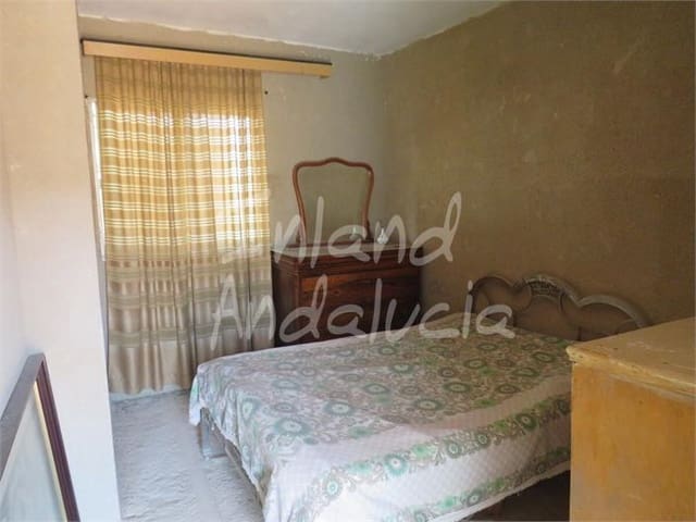 3 slaapkamer Finca/Landhuis te koop in Martos met garage - € 90.000 (Ref: 9348854)
