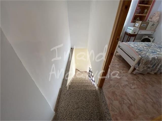 3 soveværelse Byhus til salg i Montefrío med garage - € 62.000 (Ref: 9366791)