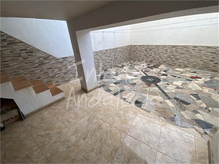 3 soveværelse Byhus til salg i Montefrio med garage - € 62.000 (Ref: 9366791)