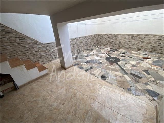 3 soveværelse Byhus til salg i Montefrío med garage - € 62.000 (Ref: 9366791)