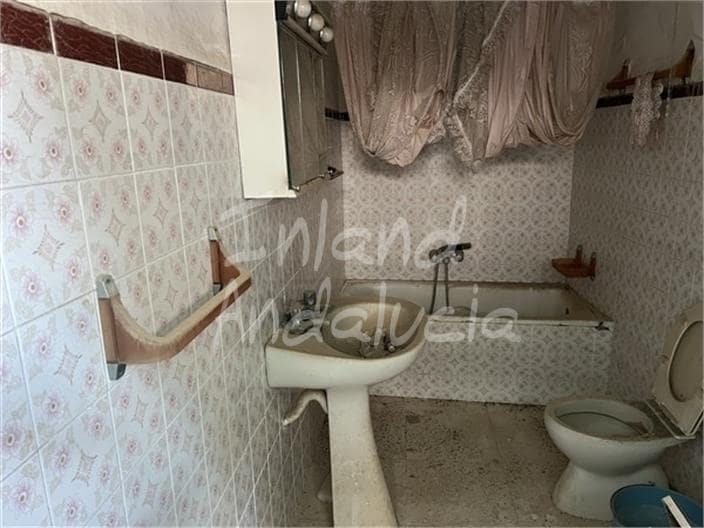 4 slaapkamer Huis te koop in Rute met garage - € 73.000 (Ref: 9366792)