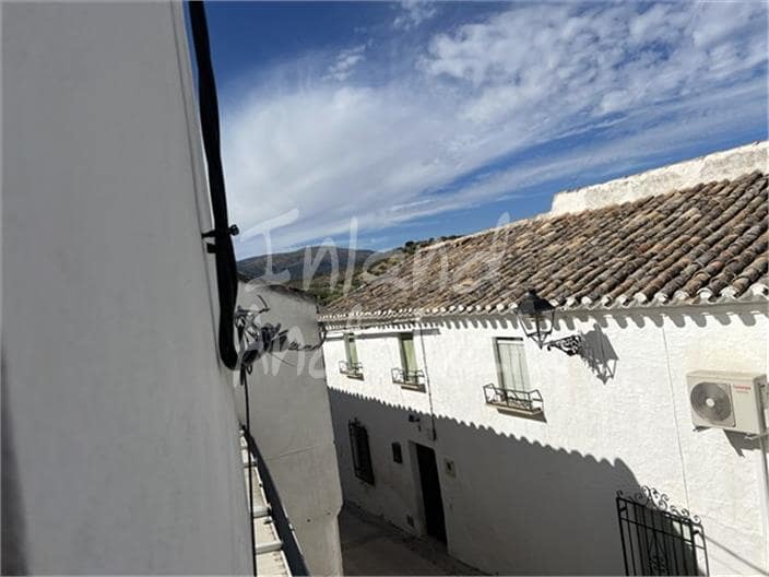 3 bedroom Townhouse for sale in Priego de Cordoba with garage - € 43,000 (Ref: 9374743)