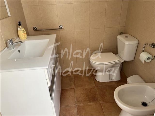 3 soverom Hus til salgs i Priego de Córdoba med garasje - € 43 000 (Ref: 9374743)