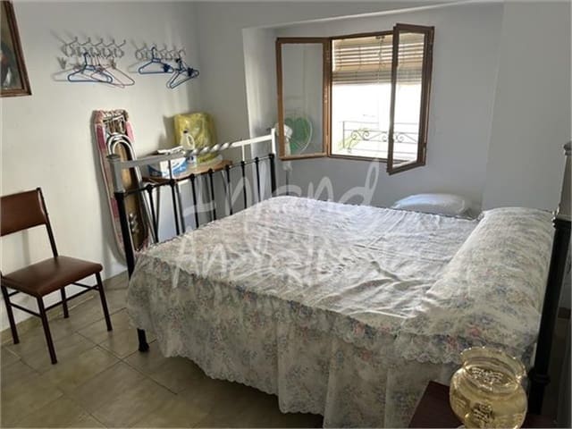 3 soverom Hus til salgs i Priego de Córdoba med garasje - € 43 000 (Ref: 9374743)