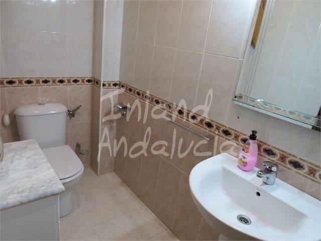 3 bedroom Apartment for sale in Martos - € 130,000 (Ref: 9382010)
