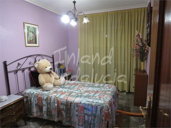 3 bedroom Apartment for sale in Martos - € 130,000 (Ref: 9382010)