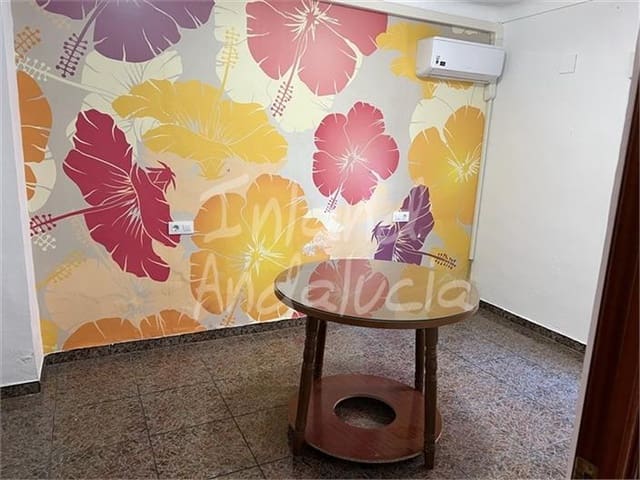 3 soveværelse Byhus til salg i Ventas del Carrizal, Castillo de Locubín med garage - € 120.000 (Ref: 9382011)